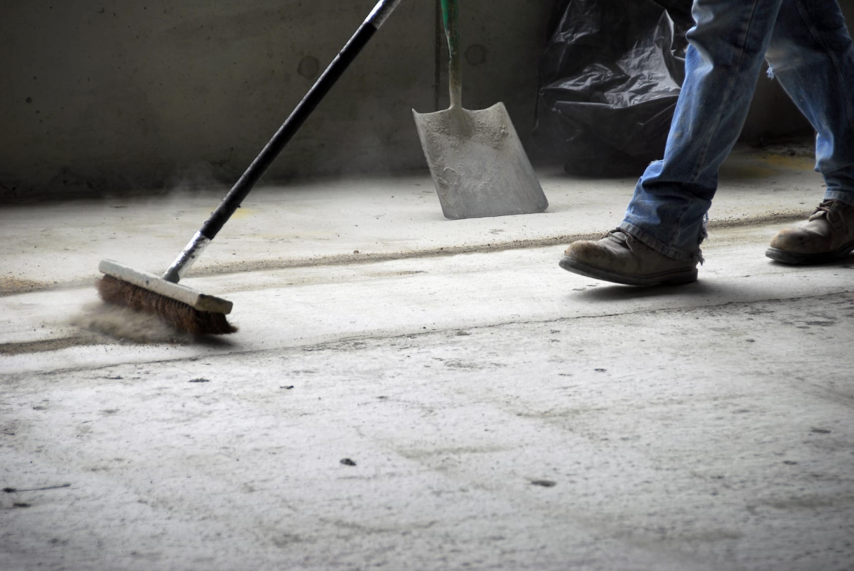 cleaning conference room in Alpharetta GA